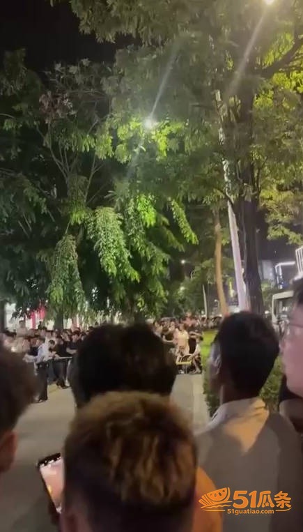 高登事件 男子被骗钱怒割女友喉 随后跳楼身亡